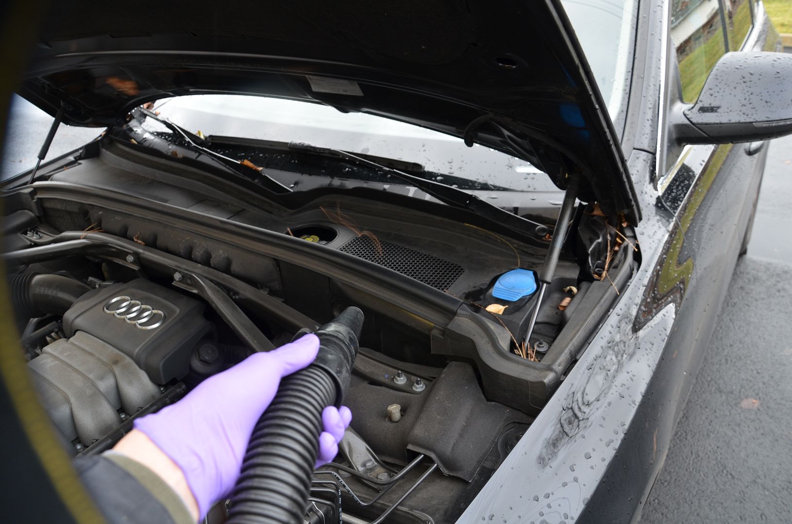 Audi Q5 Engine Bay AUDI Q5